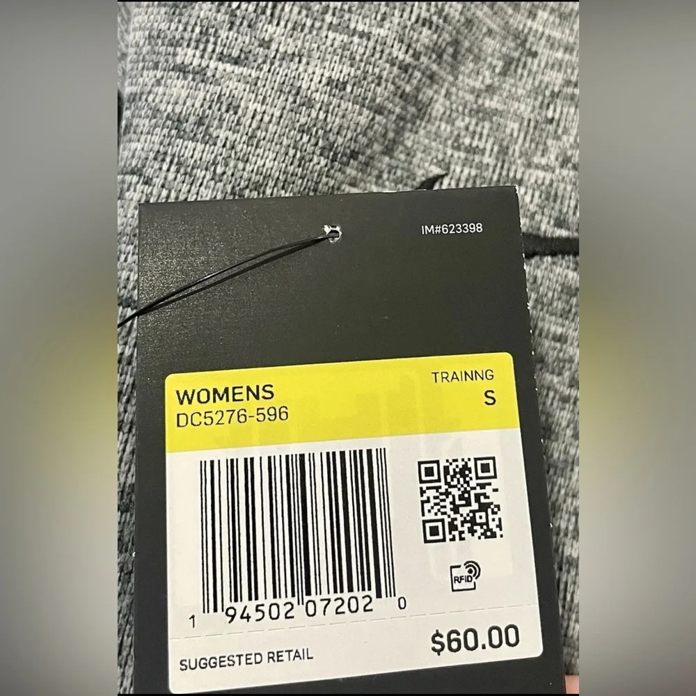 Womens NIKE Leggings & Sweatshirt/Jacket, sz Small….1 NWT - Picture 5 of 6